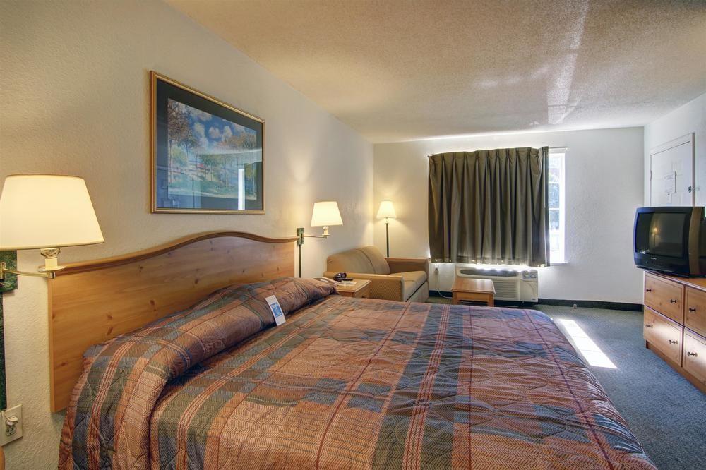 Atlanta Hotel Розуэлл Экстерьер фото