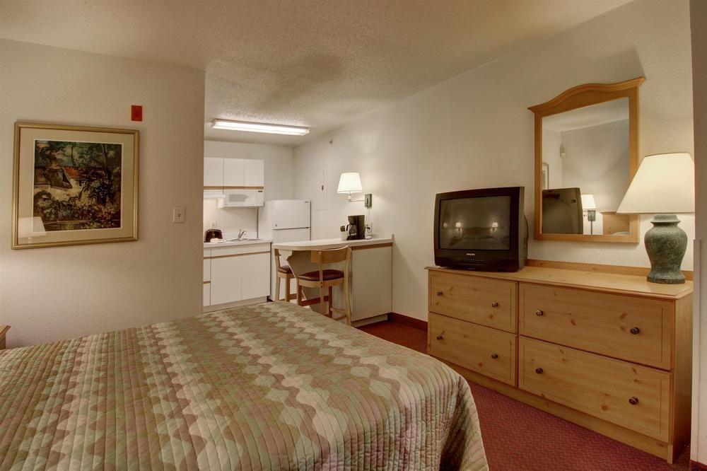 Atlanta Hotel Розуэлл Экстерьер фото